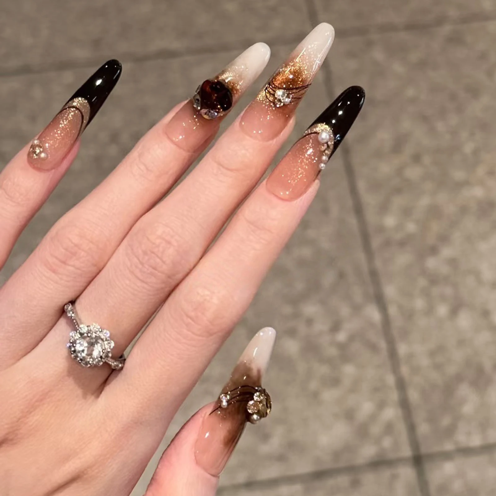 10 قطعة عين القط الكراميل الصحافة الفرنسية على الأظافر أنيقة انفصال الأظافر كاذبة لارتداء مأدبة حفل زفاف