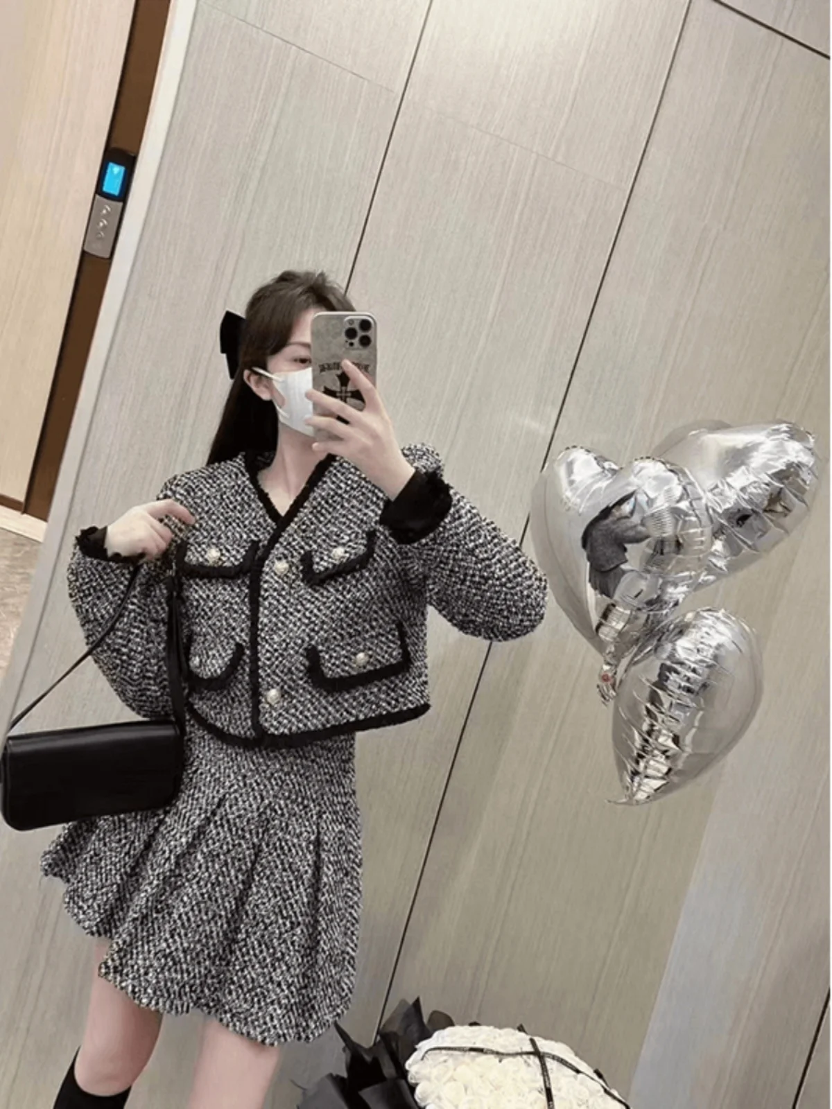 

Faionable Two-Piece Set Women's ort Sle Pleated Skirt And Blouse Autumn New Arrival Ele Quali Ensemble Hot Trend