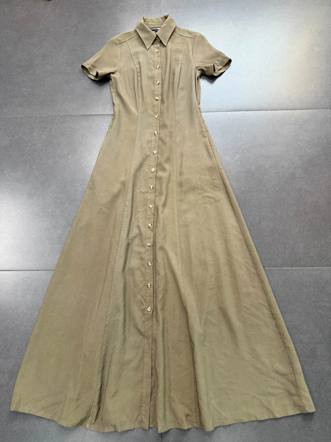 

Элегантное повседневное платье-рубашка Slim Fit зеленого цвета с V-образным вырезом, коротким рукавом и пуговицами для женщин