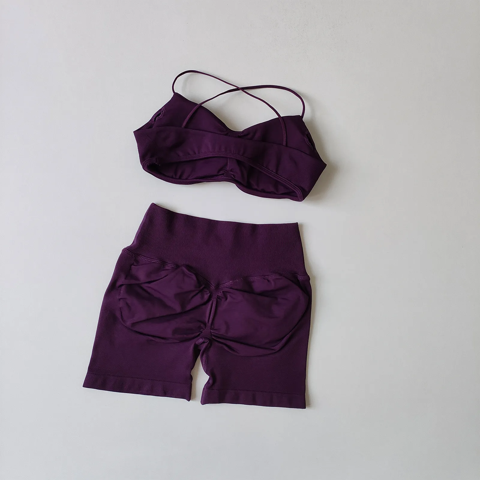 Sommerliches Nahtloses Sportset für Damen: Fitness-Yoga-Anzug mit Po-Lifting-Effekt, Hochgeschnittene Shorts, Pilates-BHs und Unterwäsche-Kombination – Detail 8