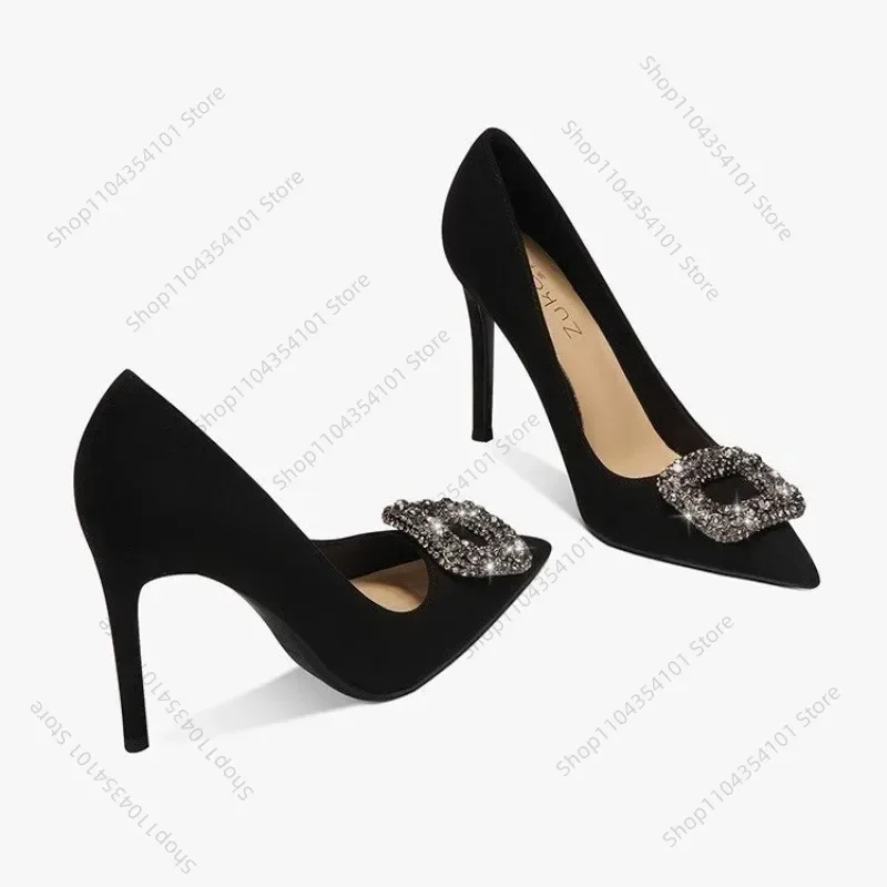 

2025 Women's Summer New Luxury Crystal Square Buckle Design Sexy Pointed Stilettos Elegant Banquet Dress Party Shoes Plus Size