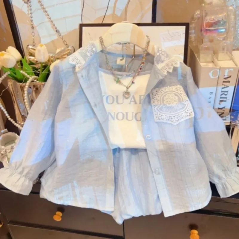 

New Summer Girls' Casual Outfit: Fashionable and Stylish Lace-Trimmed Sunscreen Shirt, Shorts, and Camisole Three-Piece Set