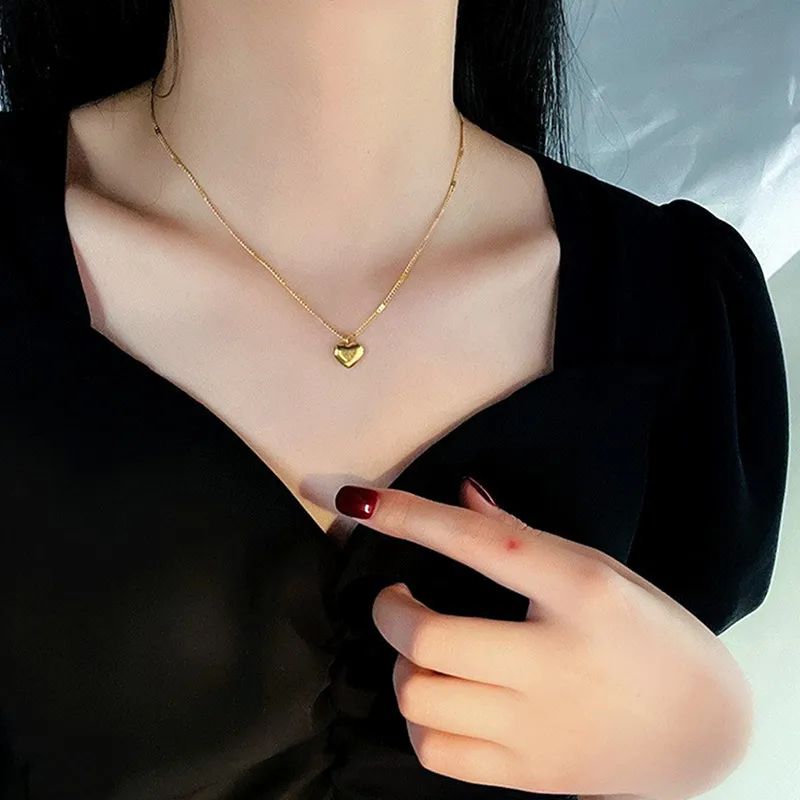 Collar de corazón de amor con estilo Simple, cadena de cuello de lujo ligera, joyería de corazón de melocotón, regalo de cumpleaños, nuevo