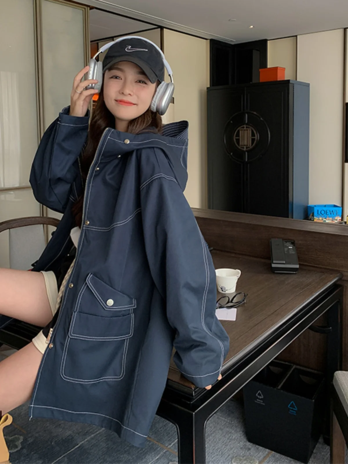 

Синяя удлиненная рабочая куртка оверсайз с капюшоном, весна-осень, новая модель, женское пальто в корейском стиле, однотонное, для повседневной носки