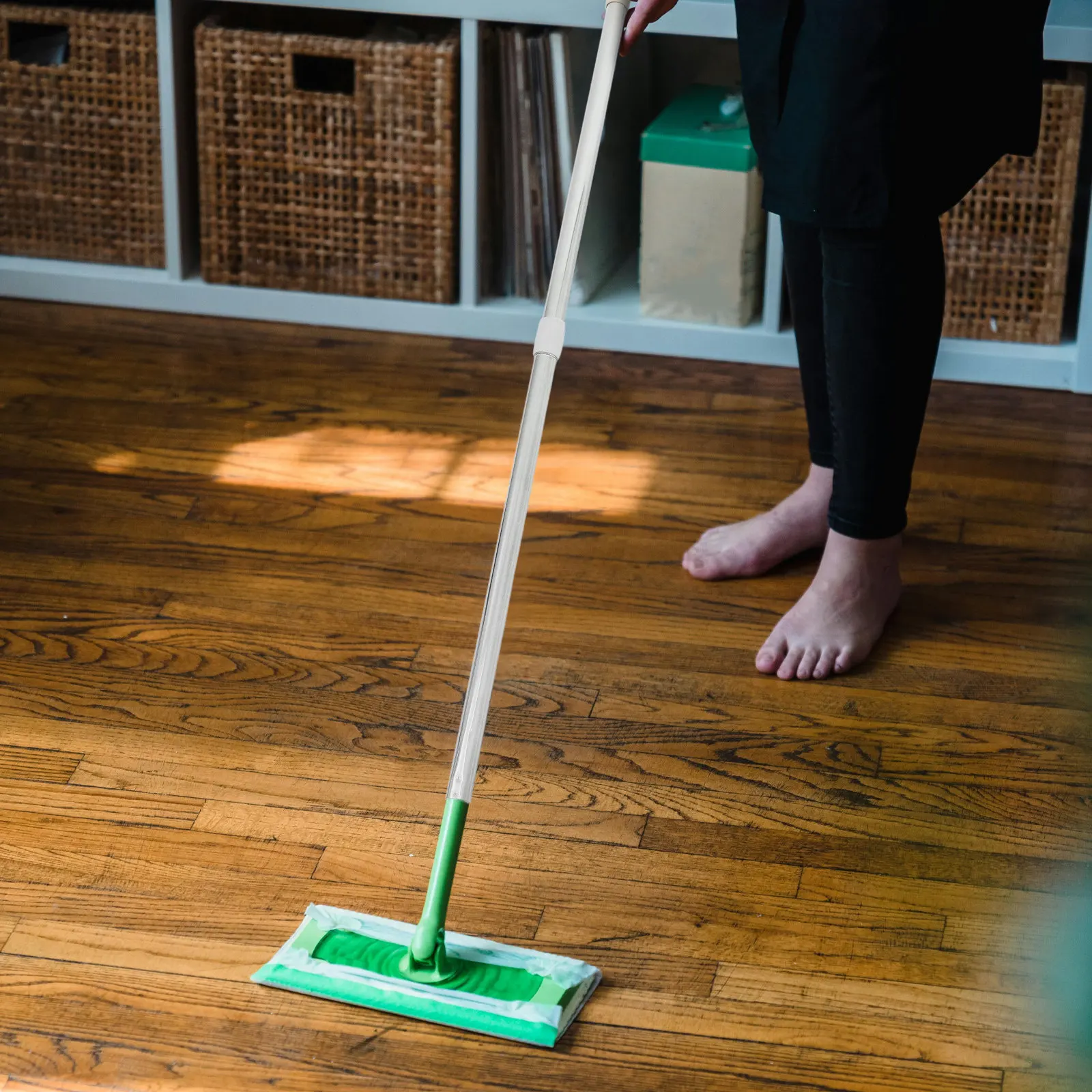 

Heavy-Duty Stainless Steel Mop Handle Replacement Two-Part Mop Pole Accessory for Floor Cleaning Mopping Sweeping and Household