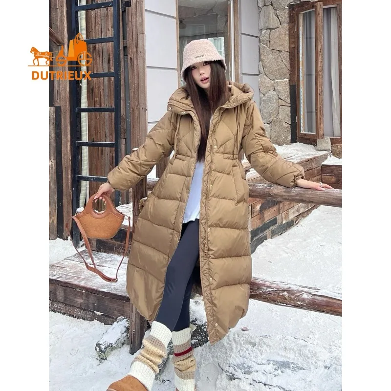 Piumino marrone di media lunghezza con cappuccio sottile da donna nuovo inverno 20225, imbottitura in piuma d'oca grigia al 90%, cappotto caldo alla moda quotidiana da donna