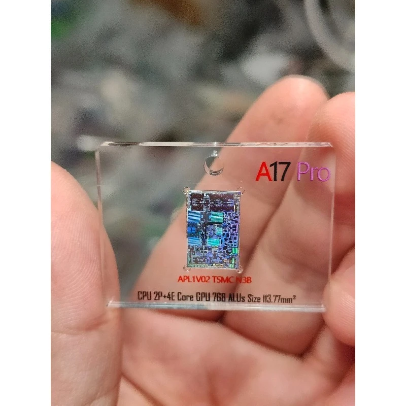 A17 Pro CPU Core Wafer Chip Ornament Keychain Acrylic Silicon Die Semiconductor