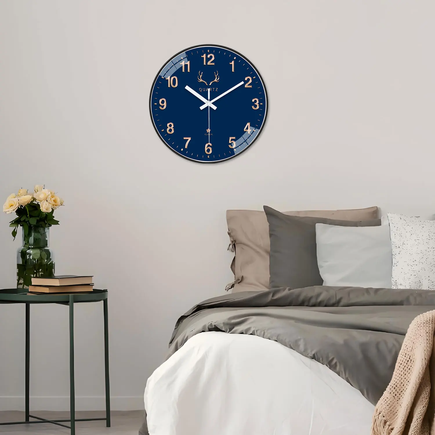 1 Dark Blue Plastic Wall Clock, 8-12inch Round Silent Non-Ticking Landscape Painting Themed Wall Clock, Aa Battery Powered, Suitable for Living Room, Study, Office, Bedroom, Ideal Gift for Mother, Gift for Friend, Valentine's Day, Mother's Day Gift (No Battery)