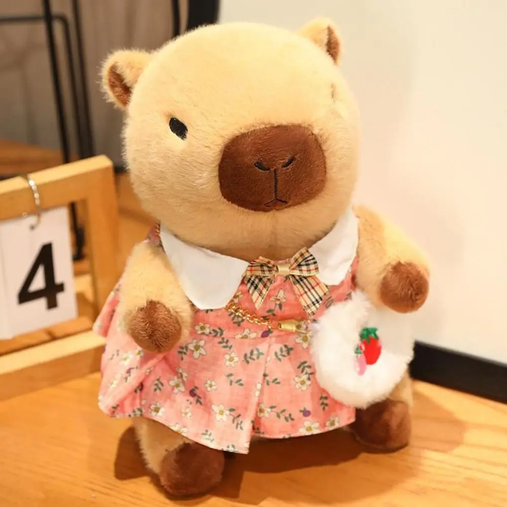 Süße Dress Up Capybara Plüschpuppe Cartoon Simulation Capybara Plüschtier Weiche flauschige Capybara Flauschige Puppe Weihnachtsspielzeug