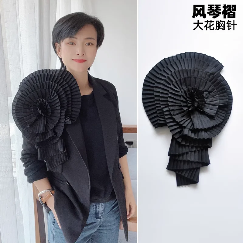 Accordion pleat large flower brooch corsage flower pin brooch epaulet/epaulettes spikes/escapulario blazer Host decoration