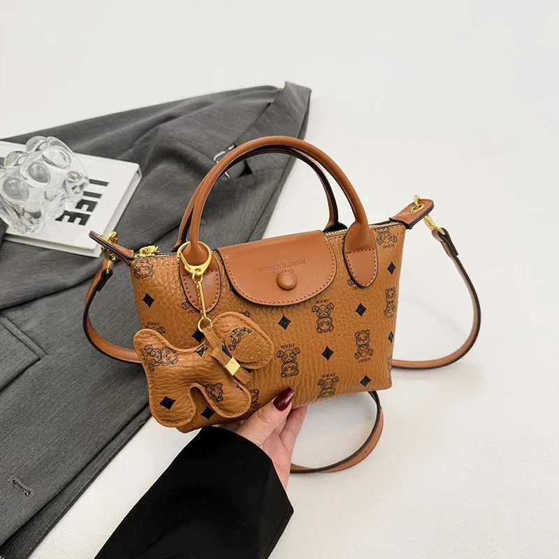 

Unique Textured Leather Crossbody Bag Luxury Minimalist Design Vintage Letter Logo Large Capacity Party-Ready Tote