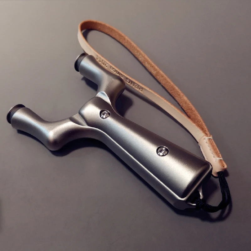 

Strong Titanium Alloy Slingshot Rubber Band Traditional Professional Hunting Slingshot Hunter High Quality Slingshot Shooting