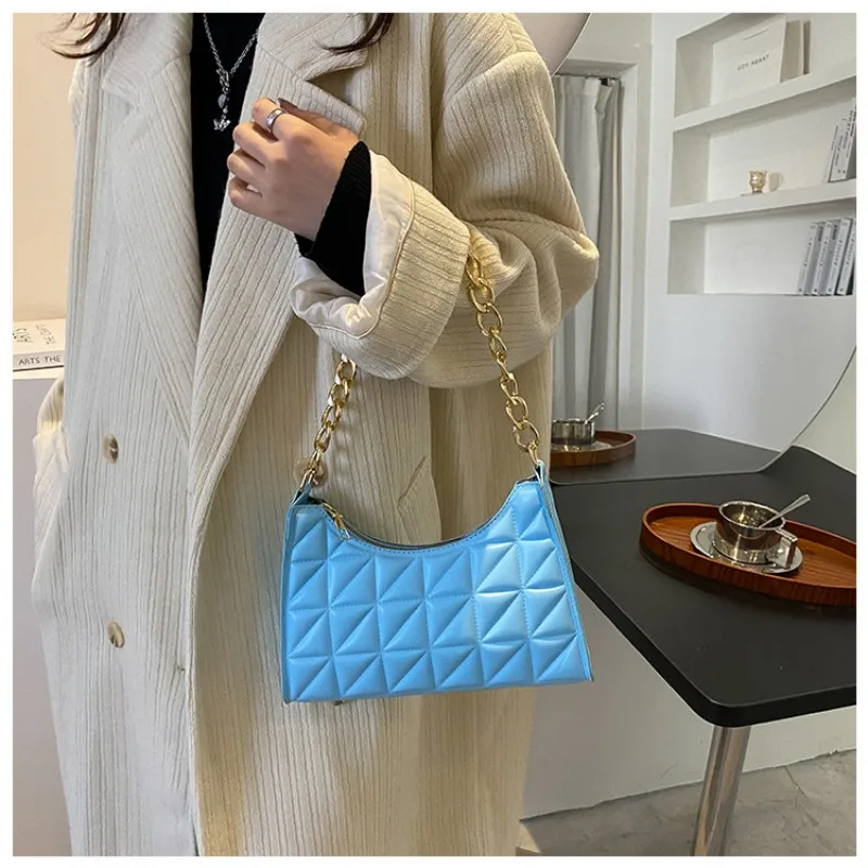 2023 New Women\'s Diamond Pattern Shoulder Bag Trend Chain Underarm Bag Fashion Texture Solid Color Handbag Female Shopping Bag