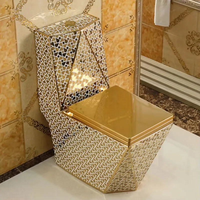 Hot Sale Ceramic Siphonic and Washdown One Pice Golden Toilet