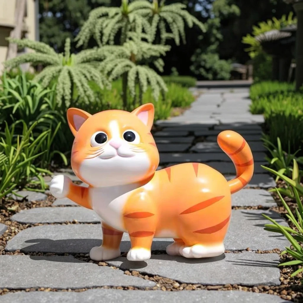 Outdoor and Indoor Fiberglass Resin Handicrafts Elegant Orange Cat Sculptures High Quality Teshi Lifelike Painted