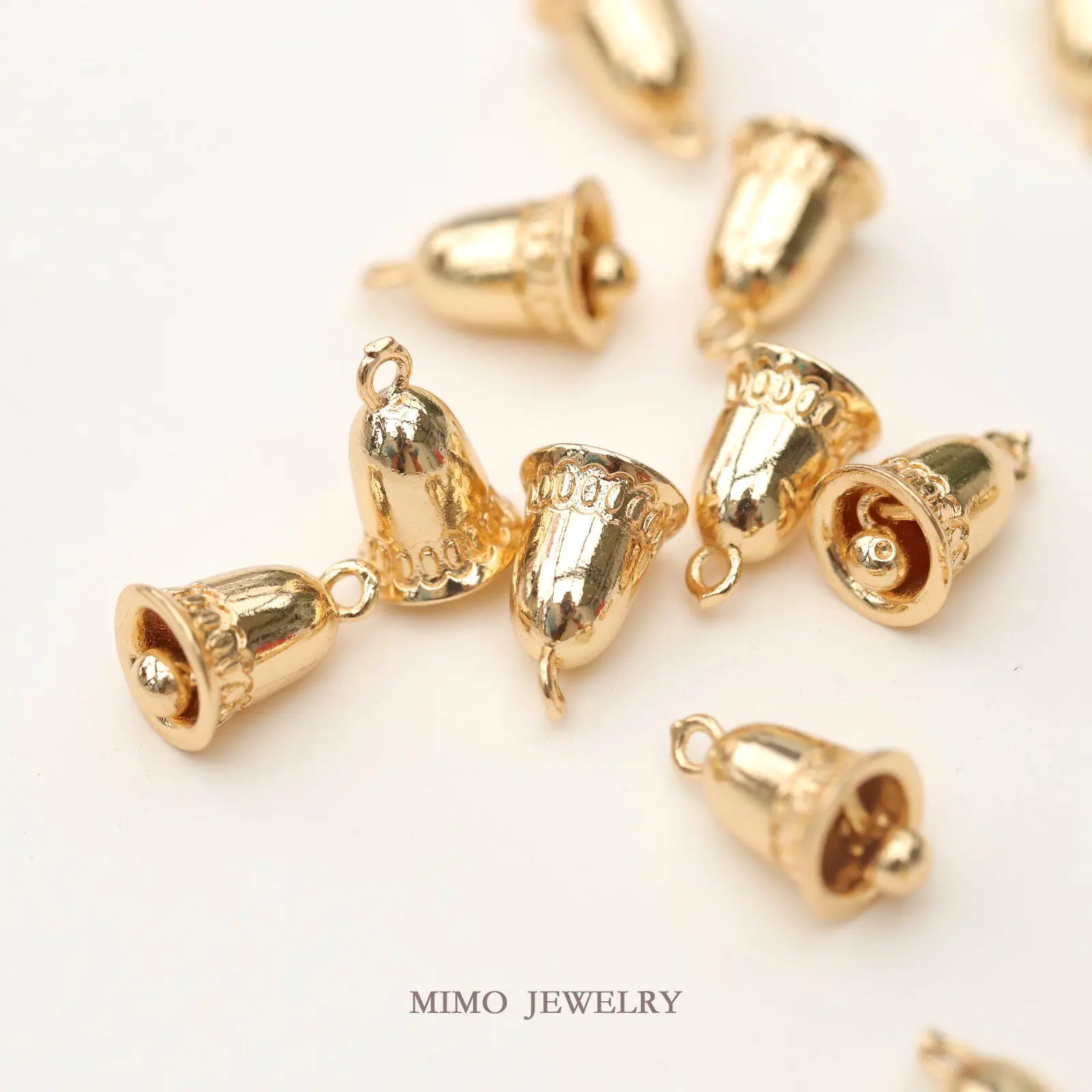 1pcs Copper Plated Gold Smooth Pattern Bell Ring Pendant Pendant Charms For Jewelry Making DIY Bracelet Accessories Findings
