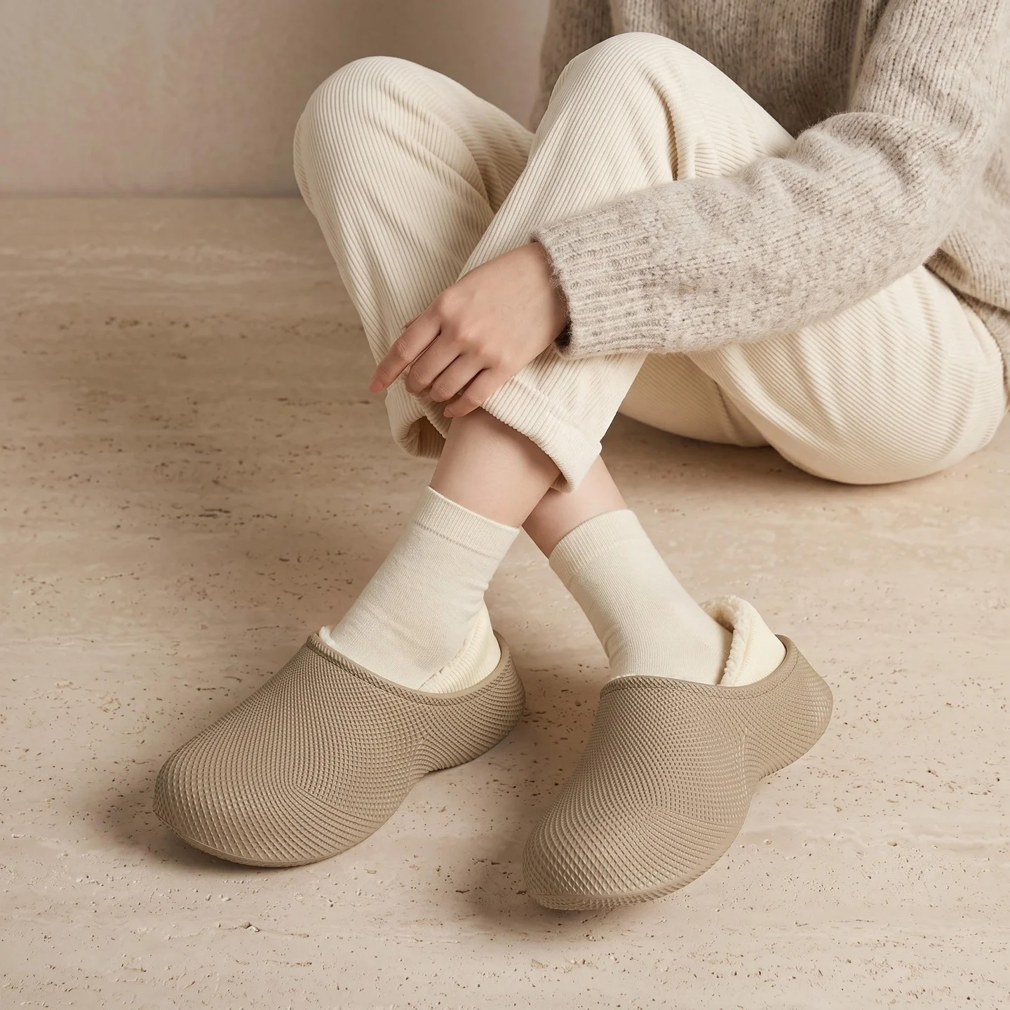 Unisex Winter-Baumwollpantoffeln, herausnehmbares flauschiges Plüschfutter, schmutzabweisende EVA-Sohle, rutschfeste, beidseitig tragbare warme Hausschuhe – Detail 5