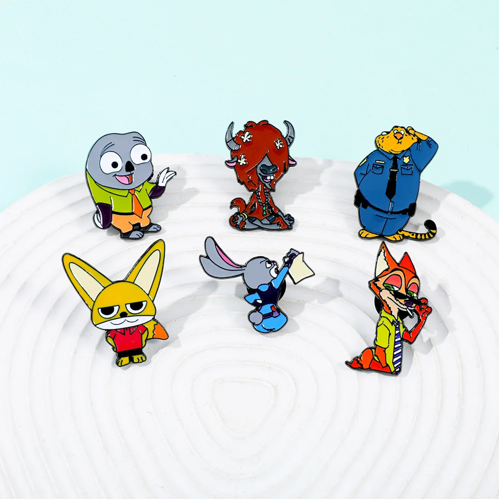 ديزني الكرتون فيلم Zootopia المينا دبابيس لحقيبة الظهر قبعة الملابس جودي نيك بروش شارات التلبيب المعدنية هدايا لمحبي #2