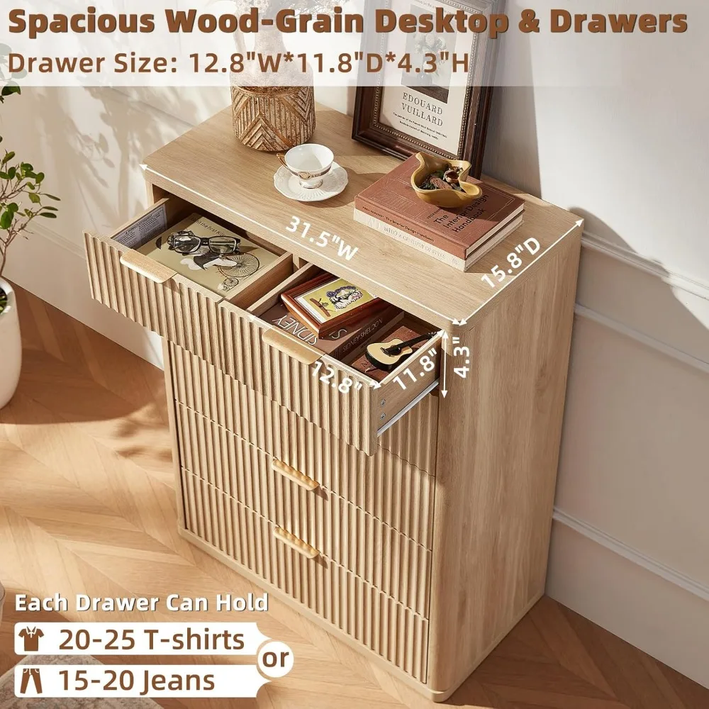 Commode cannelée moderne à 6 tiroirs pour chambre à coucher, coffre haut en bois naturel 42 avec poignées en métal et design à profil incurvé