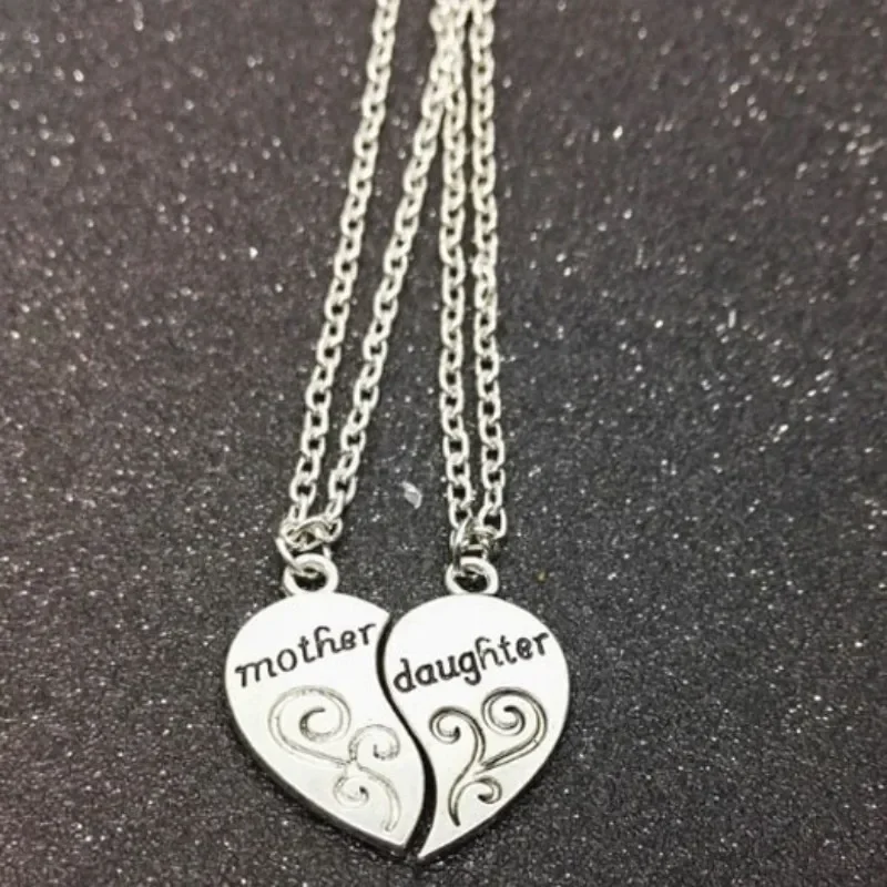 Delysia King Women Lettering Mother & Daughter Love Heart  Necklace Trendy 2pcs Splicing Aestheticism Mother\'s Day Gift