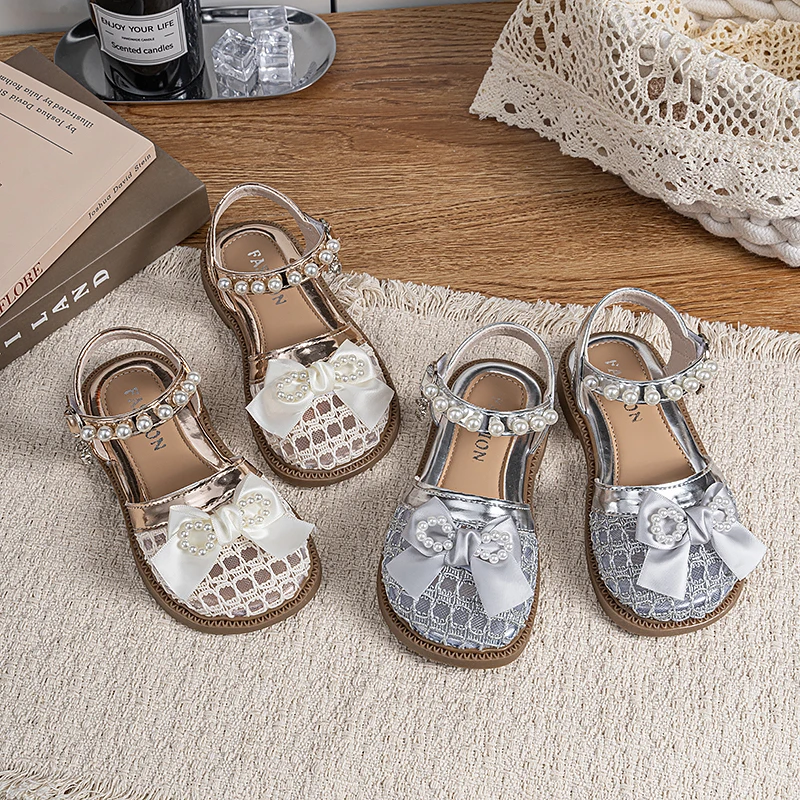 

Girls Princess Sandals with Bow Pearls Toes Capped Kids Mary Jane Shoes Soft Sole Children Summer Beach Shoes Hook Loop