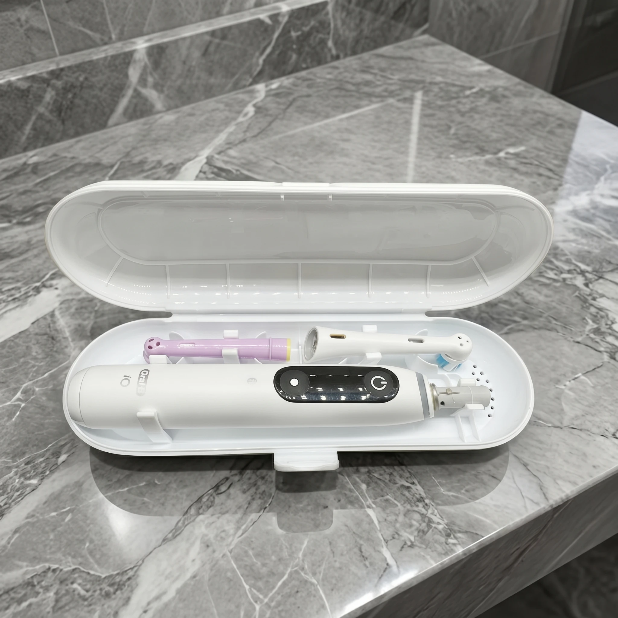 

Travel Case for Electric Toothbrush, Portable Storage Box with Brush Head Holders, Dustproof & Lightweight Organizer for Home &
