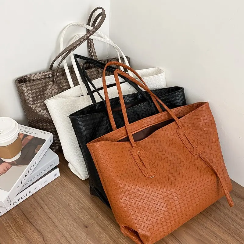 Designer Woven Large Capacity Shoulder Bag Woman Fashion High Quality Pu Leather Handbag Women Simple Solid Large Shopping Tote