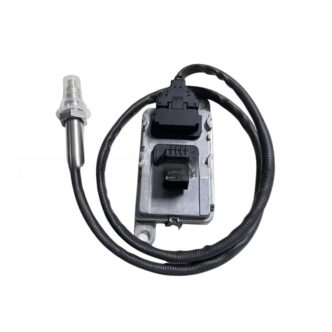 Applicable to DAF nitrogen and oxygen sensor 24V square four-pin 5WK97348A 4326769 truck post-processing