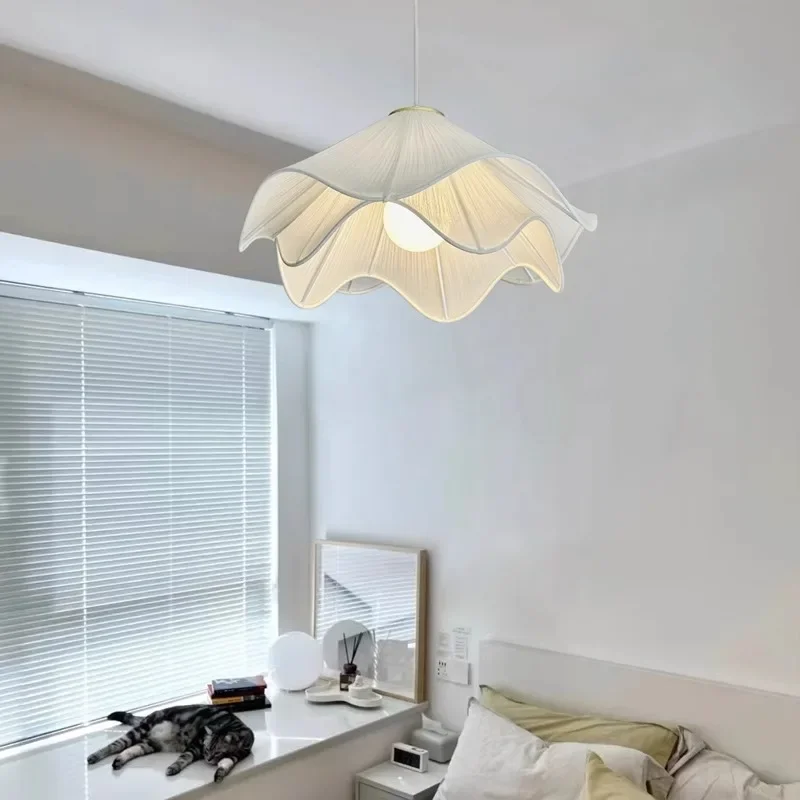 SANDYHA Modern Cream Style Pendant Lighting Warm Romantic Led Lamp for Indoor Living Dining Room Bedroom Home Decor Chandeliers