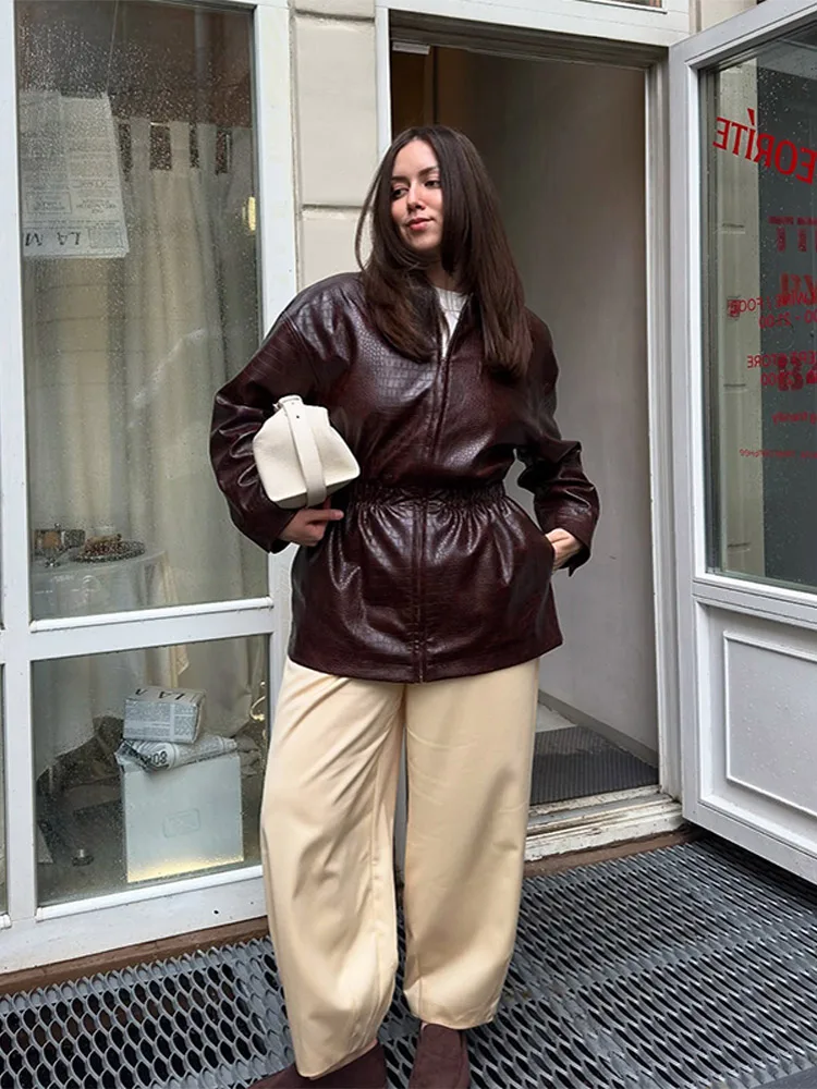 سترة فضفاضة أنيقة بسحاب من البولي يوريثان للنساء بأكمام طويلة وجيوب وطية صدر السترة سترات بخصر مطاطي للسيدات موضة 2025 ملابس خارجية تناسب الجميع