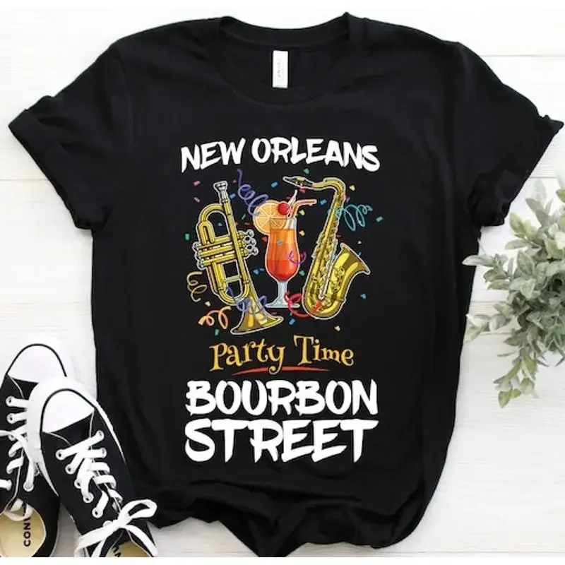 New Orleans Bourbon Street Louisiana Vintage Souvenir T Shirt Mardi Gras