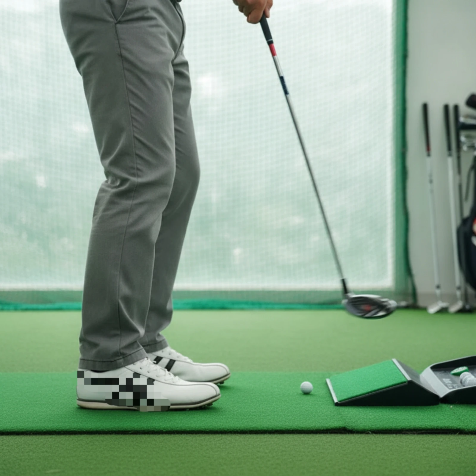 Golf Posture Correction Board Inclined Golf Training Board with Turf Sports Equipment Sloped Low-Profile for Golfers