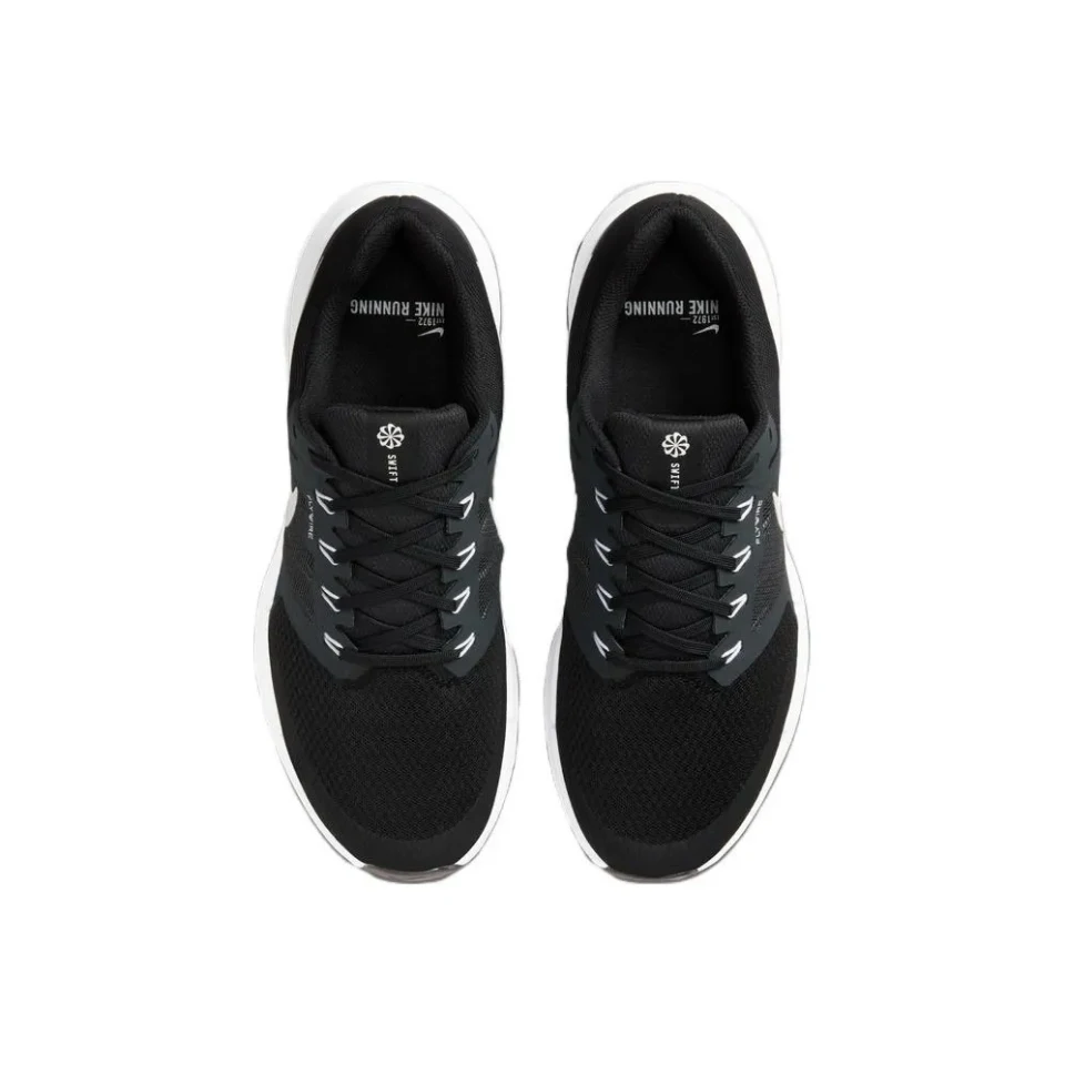 Intérieur eRun Swift 3 Chaussures de course coordonnantes pour hommes Baskets basses Respirantes Baskets noires DR2695-002