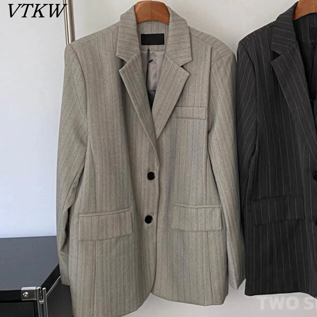 

VTKW Women's Striped Blazer 2025 Spring New Oversized Single Breasted Office Lady Suit Jacket Fashion Casual Loose Outerwear