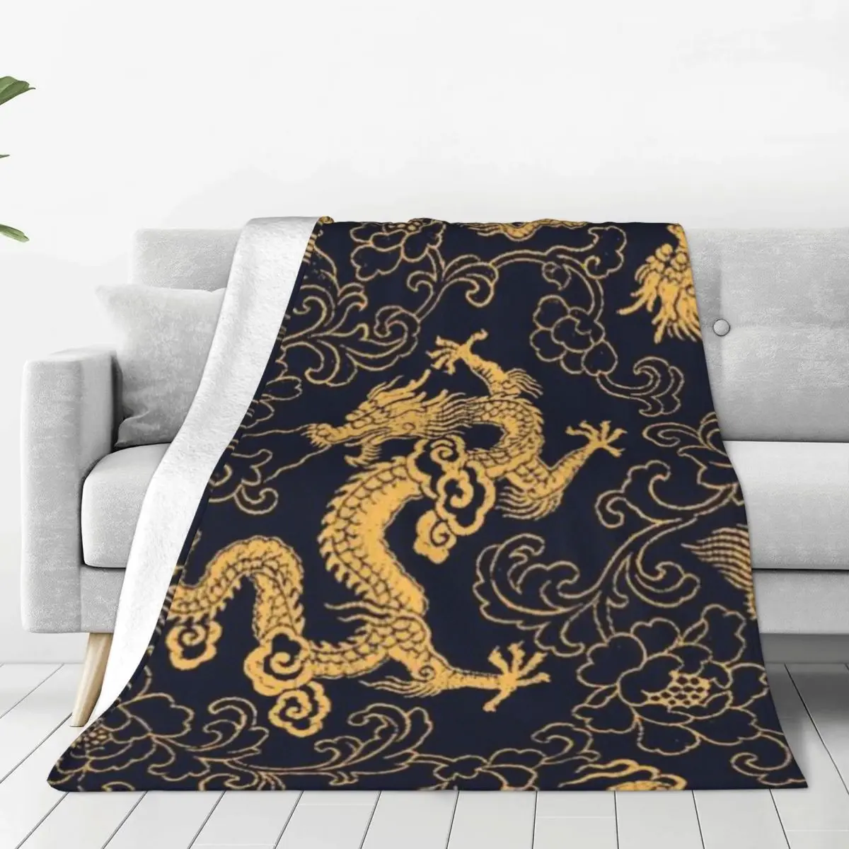 Chinese Traditional Golden Dragon Blankets Flannel Breathable Sofa Throw Blankets For Couch Bedding Throws Bedspread Quilt