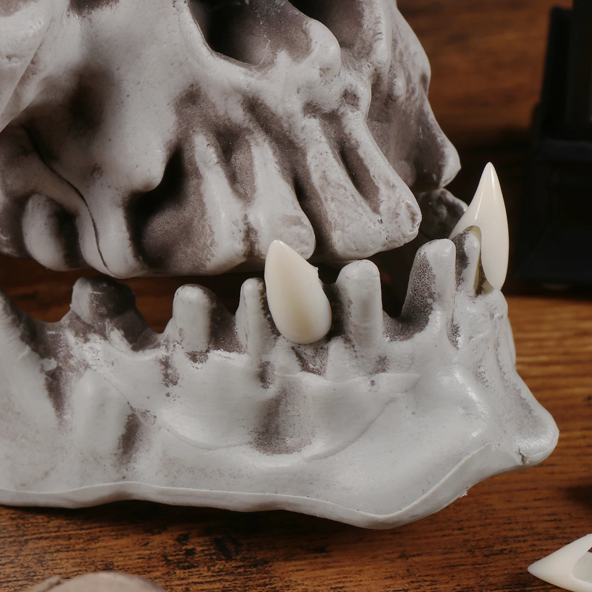 

3 Pairs 13mm 15mm 17mm Fangs Vampire Teeth Caps Realistic Halloween Costume Prop Funny Accessories Safe Resin