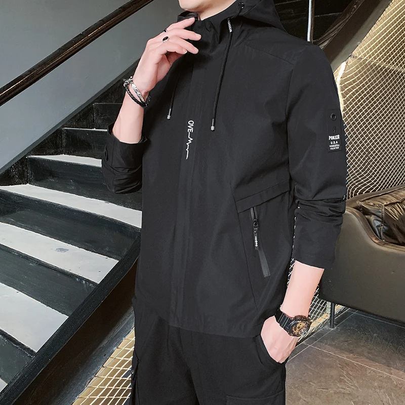 

Водонепроницаемые походные куртки для мужчин, новая осенне-зимняя уличная ветровка с капюшоном, мужская высококачественная модная красивая молодежная куртка