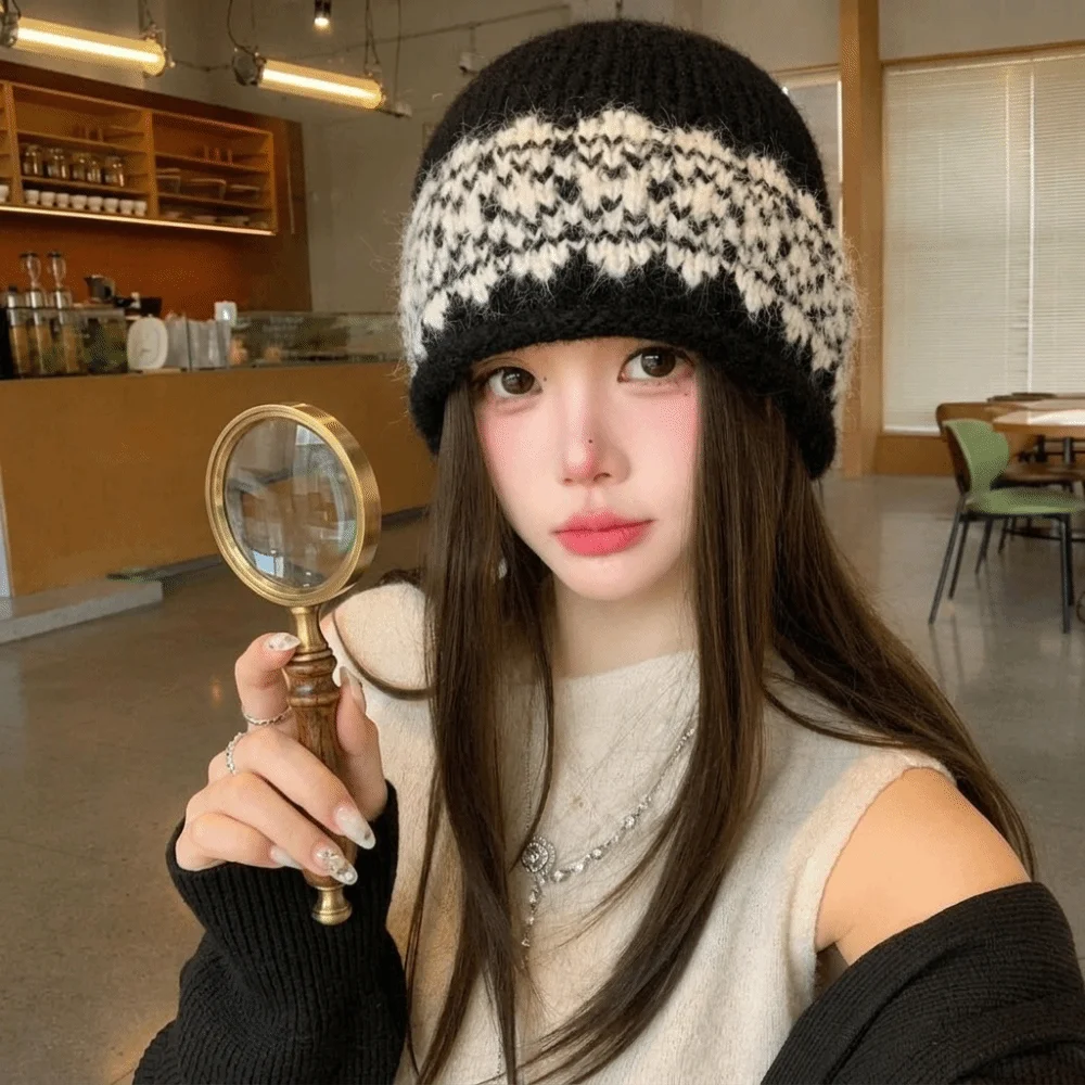 Soft Polyester Rolled Edge Knitted Beanie Hat 53-60CM Face Slimming EarFlap Hat Fall Winter Hat For Women