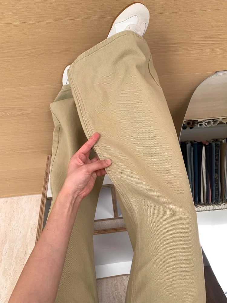 

Khaki Loose Fleece Lined Flared Jeans Women's plus Size High Waist Drapey Slimming Hoof Casual Bell Bottoms