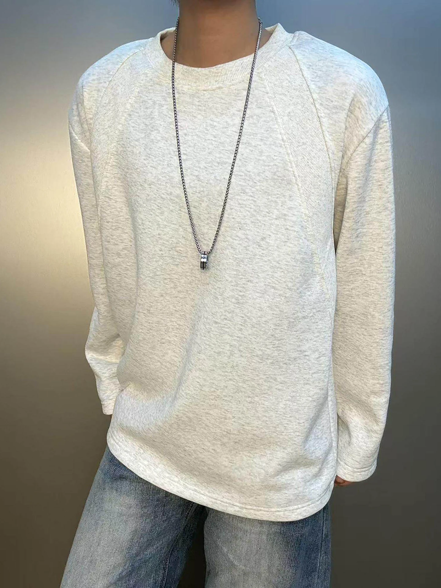 Men's Heavyweight Rigorous Long Sleeve round Neck Sweatshirt Casual Style Warmth Comfortable Fit Spring Season Basic T-shirt