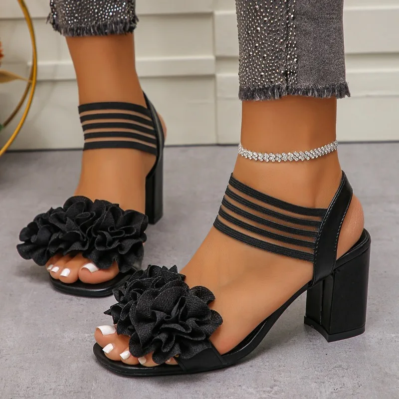 صنادل بسيطة مزخرفة بالزهور للنساء؛ كعب عالٍ مريح ومتعدد الاستخدامات وكعب عالٍ للنساء.