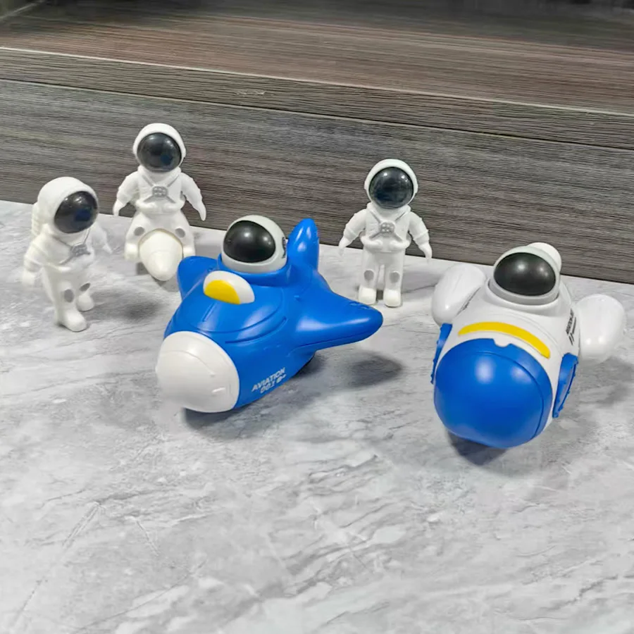 Boy space themed toy set, capable of launching space shuttles, astronauts, arrows, and spacecraft. Children's birthday gift