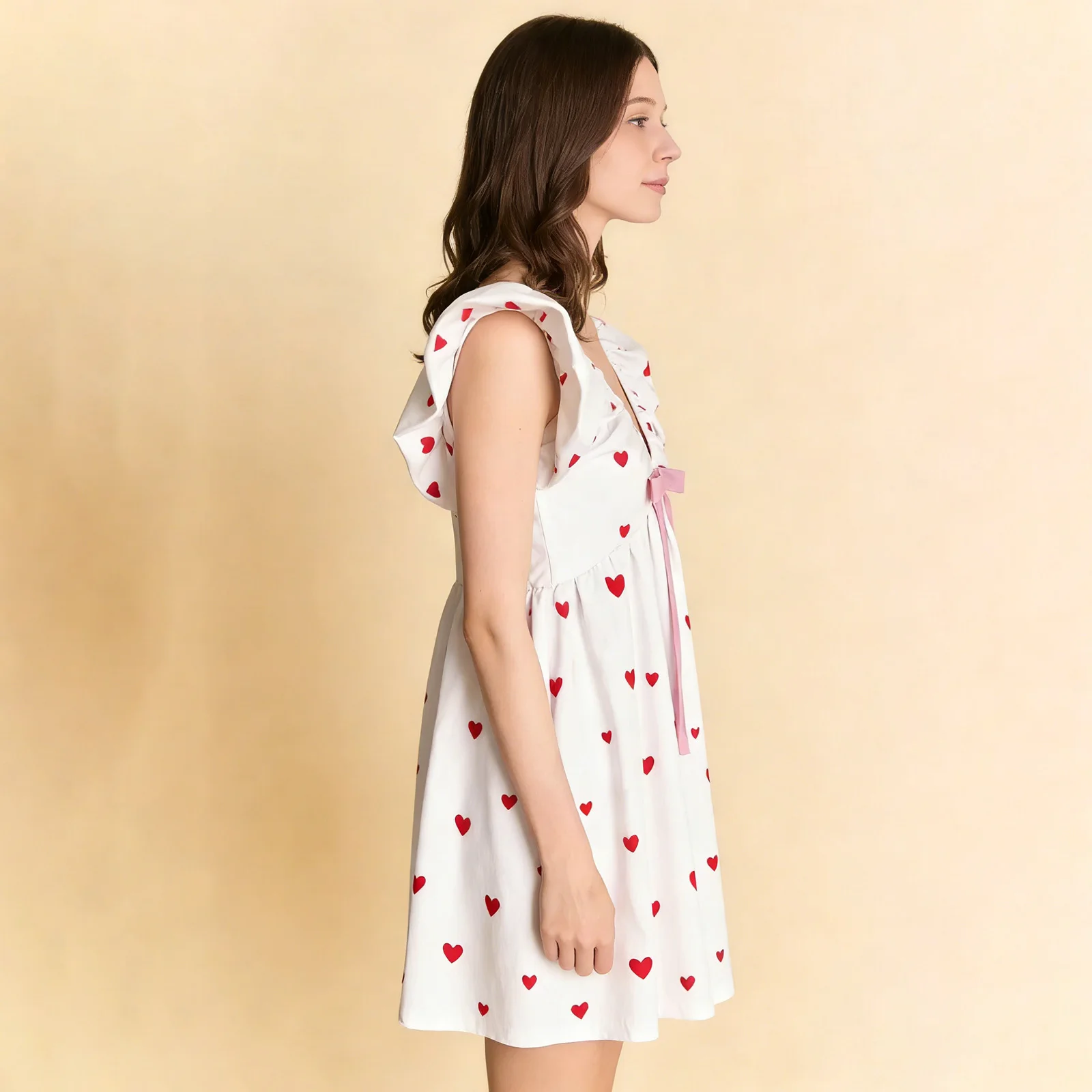 Sommer-Minikleid für Damen mit Schleifenapplikationen, stilvolles A-Herz-Aufdruck vorne, Schleife mit fliegenden Ärmeln und V-Ausschnitt in A-Linie