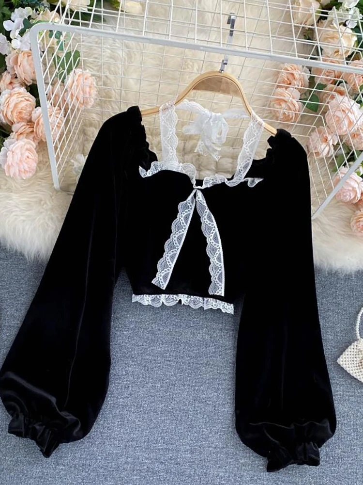 Seksowna Halter koronkowa Patchwork krótka bluzka dla kobiet Casual bufiaste rękawy aksamitna koszula kobiece czarne bluzki nowa moda jesienno-zimowa