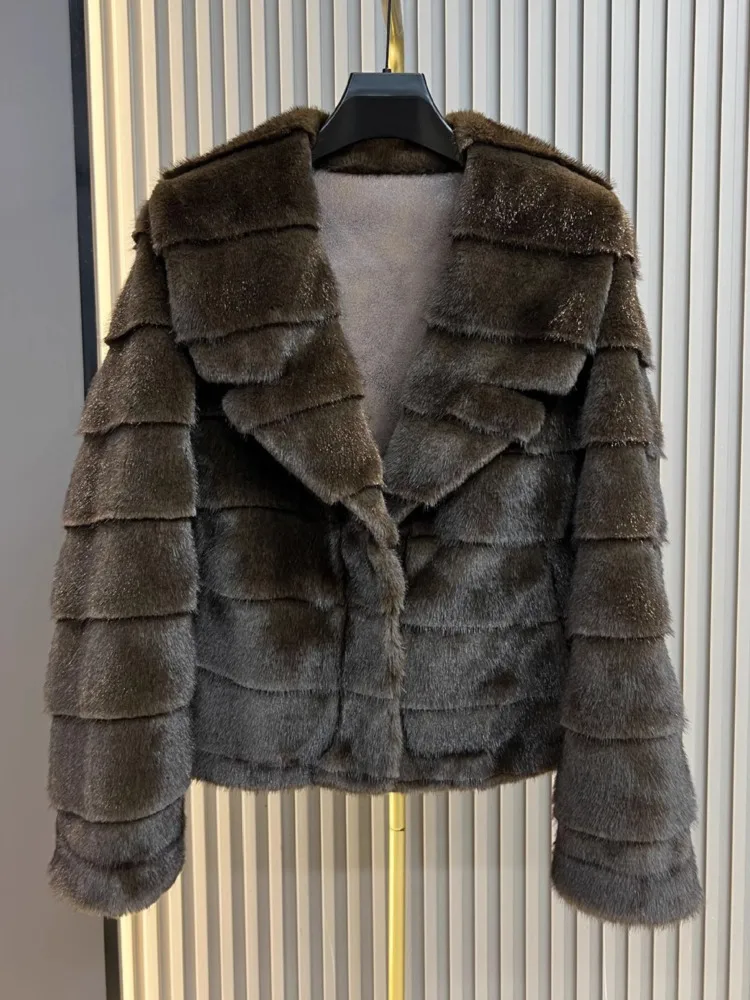 ZMEENNA 여성용 짧은 인조 모피 자켓 가로 레이어드 패널 디자인 와이드 라펠 칼라 푹신한 따뜻한 겨울 겉옷 ZM4469