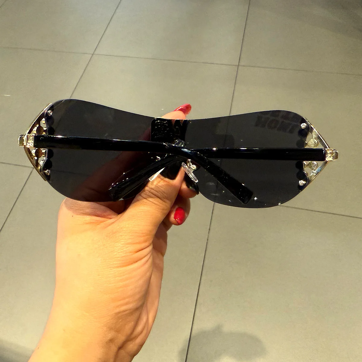 النظارات الشمسية النسائية الفاخرة y2k بدون شفة مع حجر الراين خطابات العلامة التجارية مصمم نظارات شمسية للخارجية UV400 هلالات دي سولي #2