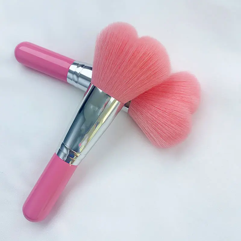 Luxe make-up Blush Brush Roze Hartvorm Roze Synthetisch Haar Poeder Blush Make-upborstel Houten Handvat Gezichtsschoonheidstools