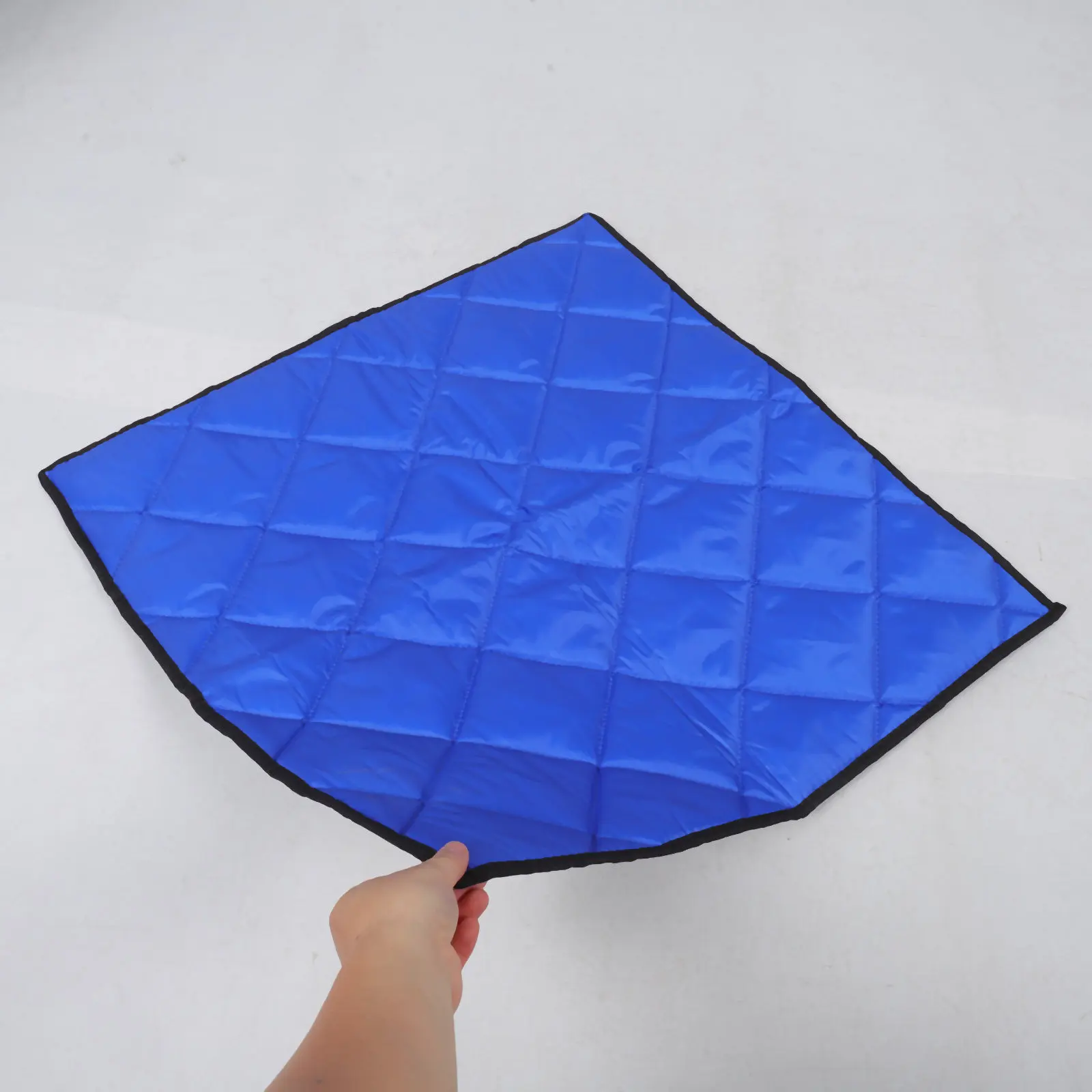 Chest Freezer Cover Magnetic Aluminum Foil Insulated Thermal Blanket Waterproof UV Reflective Top Protector
