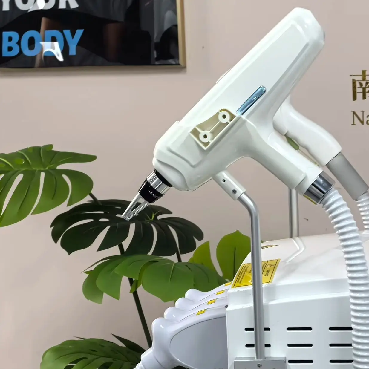 4 In 1 Soprano Titanium Ice Platinum RF Diode Laser Machine 755 808 940 1064nm 4 Wave ND YAG Painless Permanent Hair Removal Sal