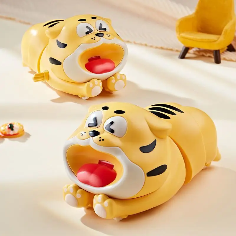 2 Stuks Cartoon Kruipende Tijger Wind-Up Speelgoed Grappig Wiebelend Springen Kids Toya Desktop Fidget Metgezel Collectible Peuter kinderen Speelgoed